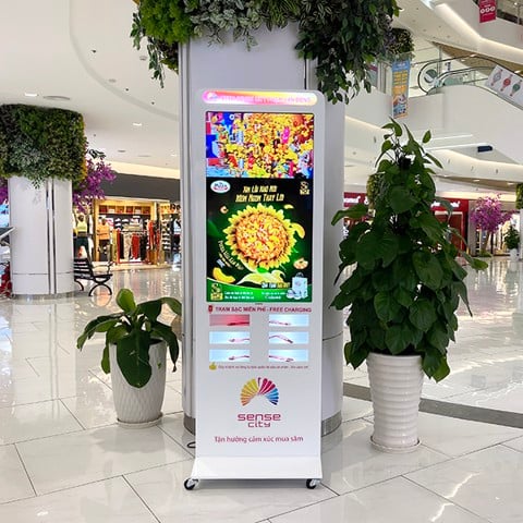 71524_may_kiosk_comq_q_kiosk_43a_pbc_43__5_-1 Máy KIOSK quảng cáo COMQ Q-Kiosk 43A PBC - 43'' có trạm sạc pin